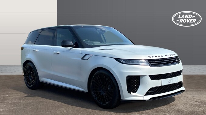 Land Rover Range Rover Sport 4.4 P635 V8 SV Ultimate Edition 5dr Auto Petrol Estate - Image 1